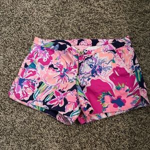 🚨LAST CHANCE: Lilly Pulitzer floral printed shorts. Size 0 pink/purple